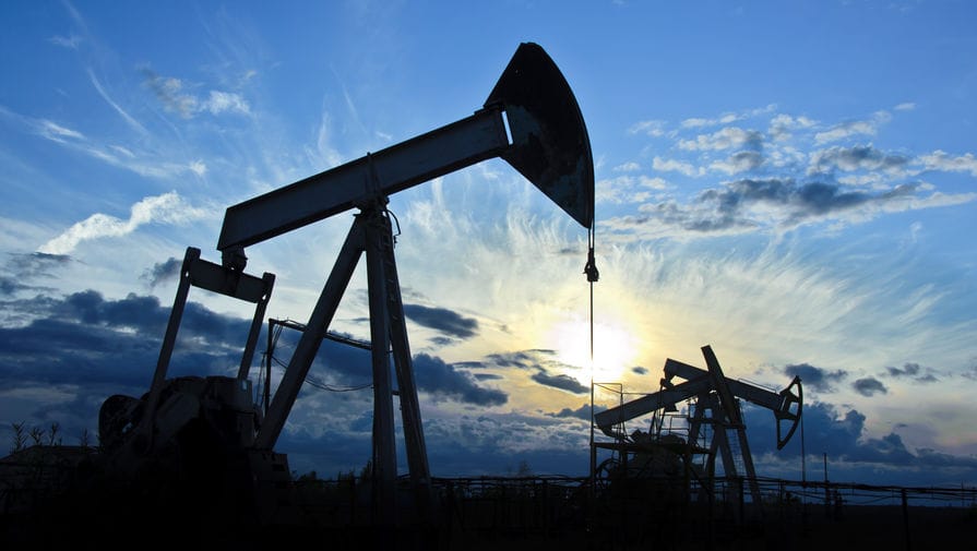 На страны ОПЕК+ давят с целью изменить планы по добыче нефти — Bloomberg