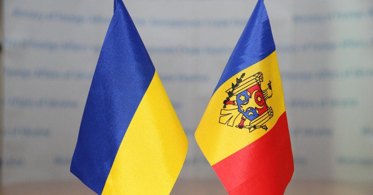 Украина и Молдова официально стали кандидатами на членство в Евросоюз 