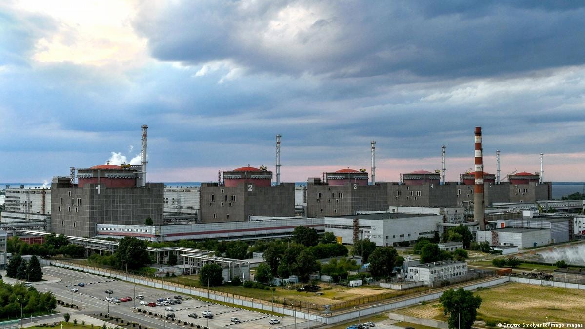Запорожскую АЭС полностью отключили от украинской энергосети. Снижение нагрузки может привести к повреждению турбины