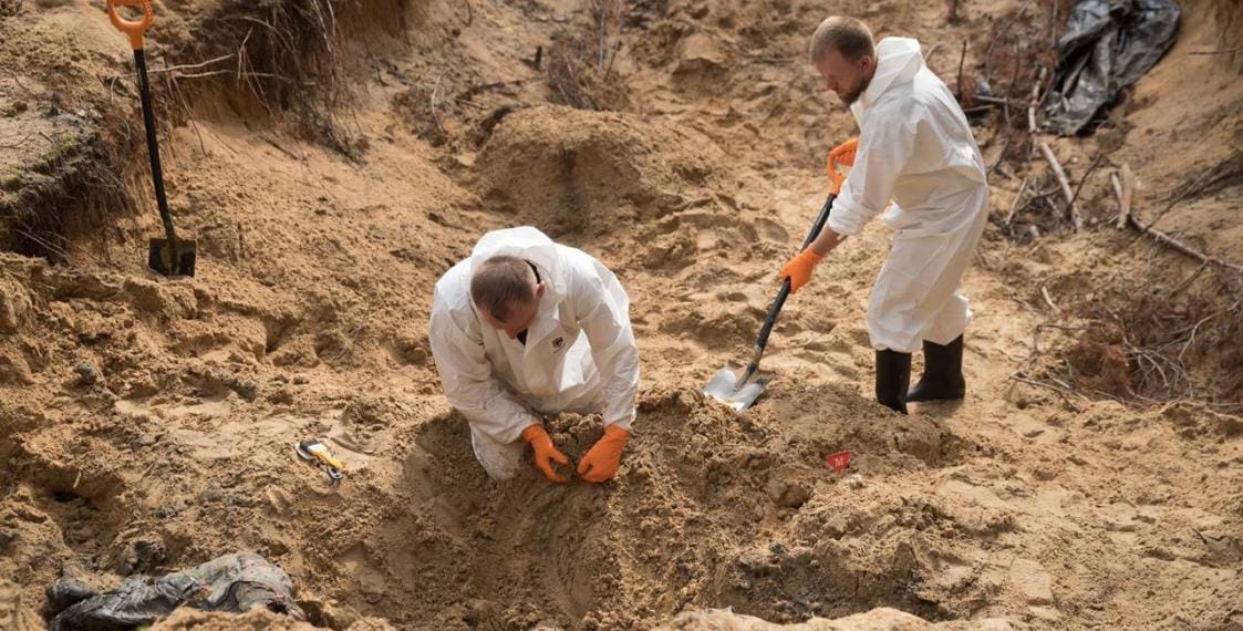 В Изюме завершили эксгумацию 436 тел. Большинство убитых — гражданские с признаками насильственной смерти
