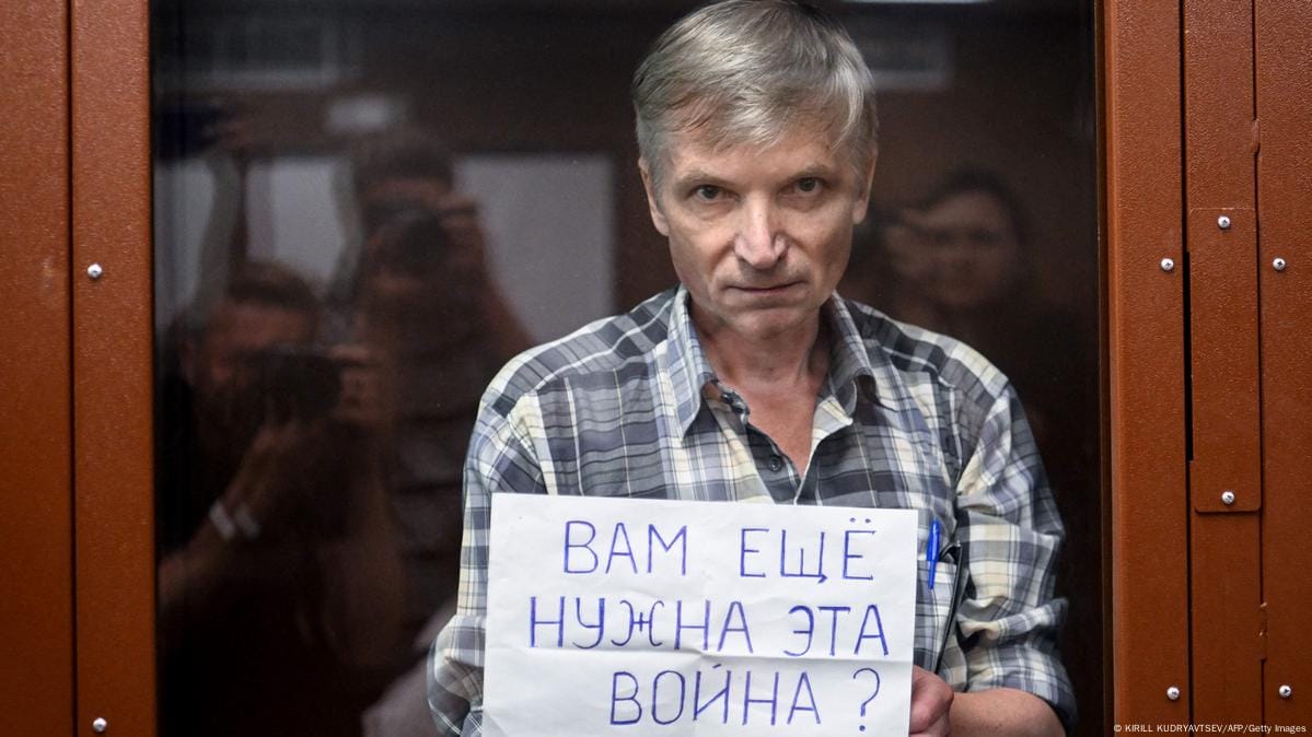 У Алексея Горинова обнаружены очаги туберкулеза, нет части легкого. Его не переводят в теплую камеру, он может не выжить — адвокат